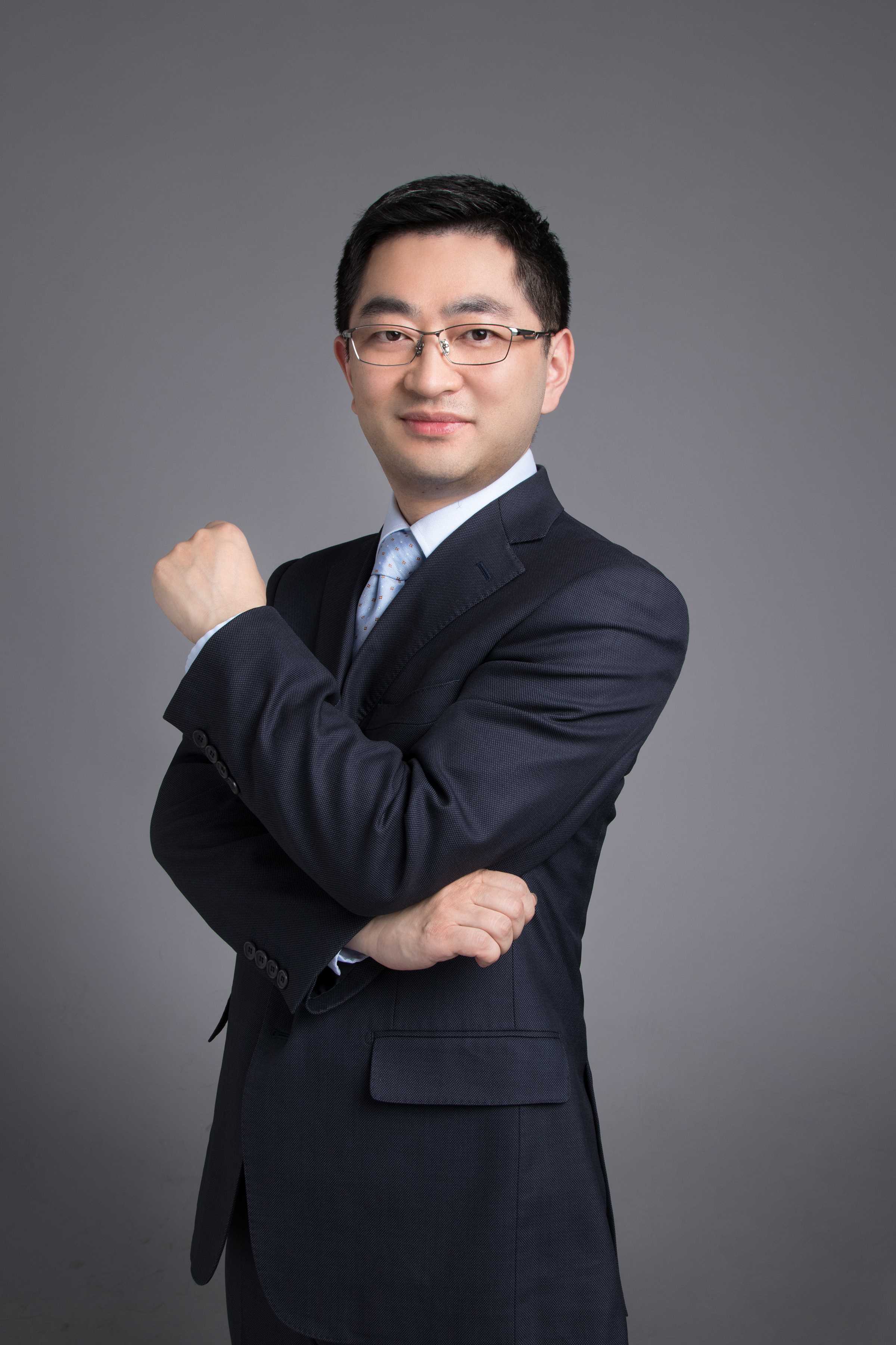 盛栎